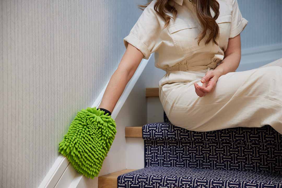 Chenille Dusting & Wash Mitt - View 4