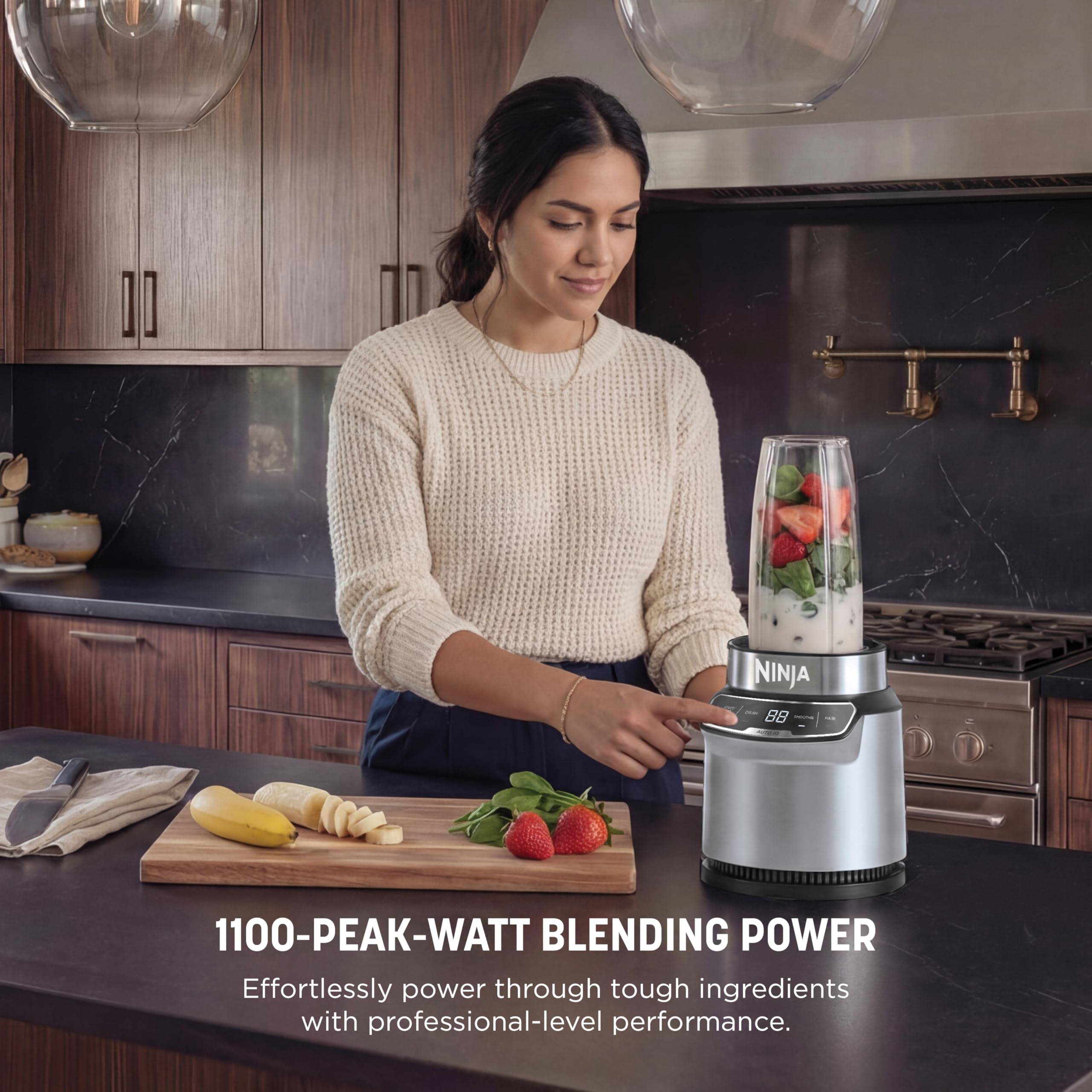 Ninja Nutri-Blender Pro with Auto-iQ | For Smoothies, Shakes, Frozen Drinks, Salsa, Dips | (2) 24-oz. To-Go Cups & Spout Lids | 1100-Peak-Watt | Silve detail view 3