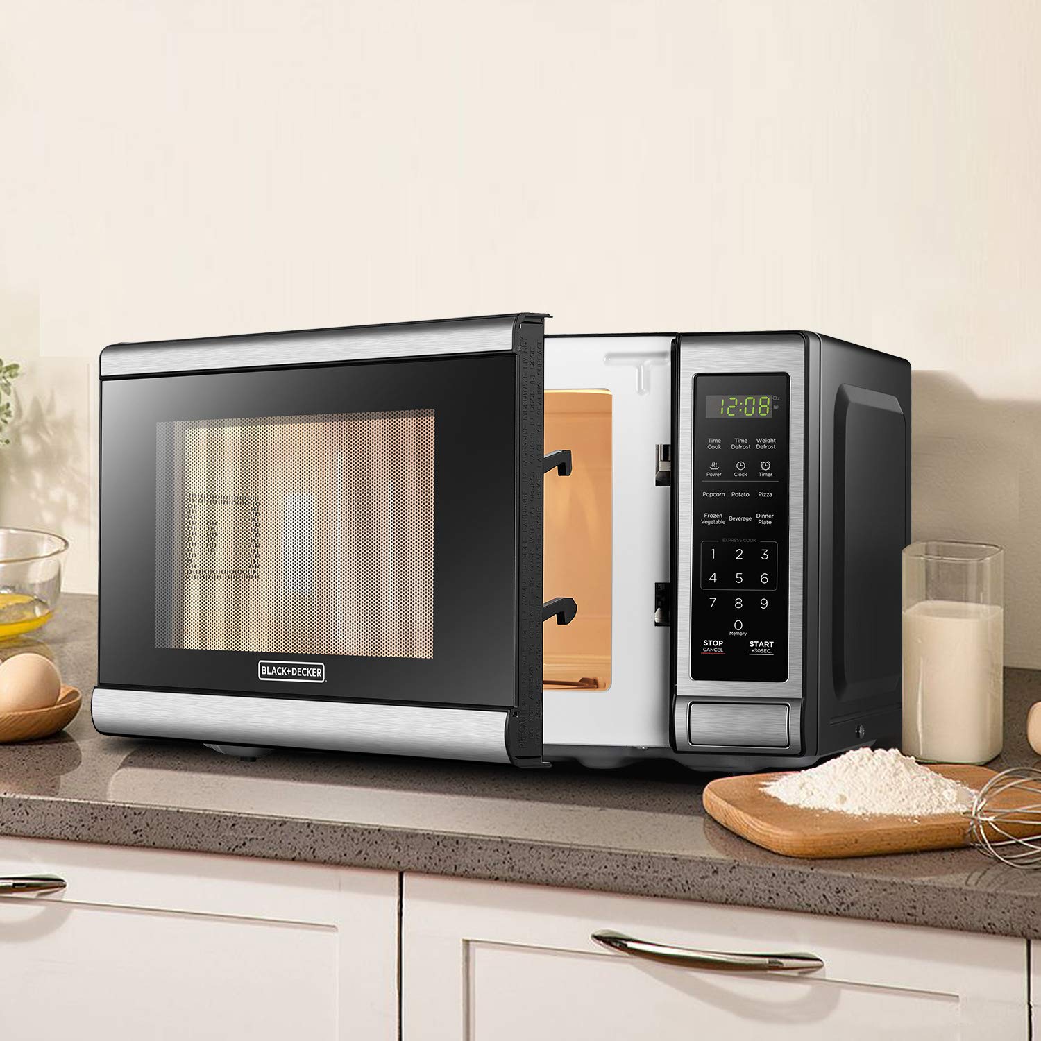 BLACK+DECKER EM720CB7 Digital Microwave Oven with Turntable Push-Button Door, - View 6