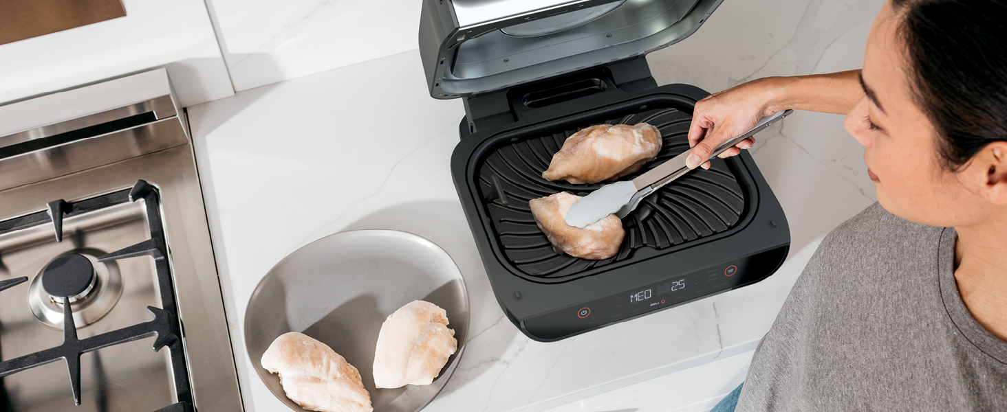 Ninja | Indoor Grill and Air Fryer| Foodi Smart XL | 6-in-1 Grill, Air Fry, Roast, Bake, Broil, Dehydrate & Crisp |Smart Thermometer & Splatter Shield | Dishwasher Safe Parts | Black/Silver | FG551 detail 12