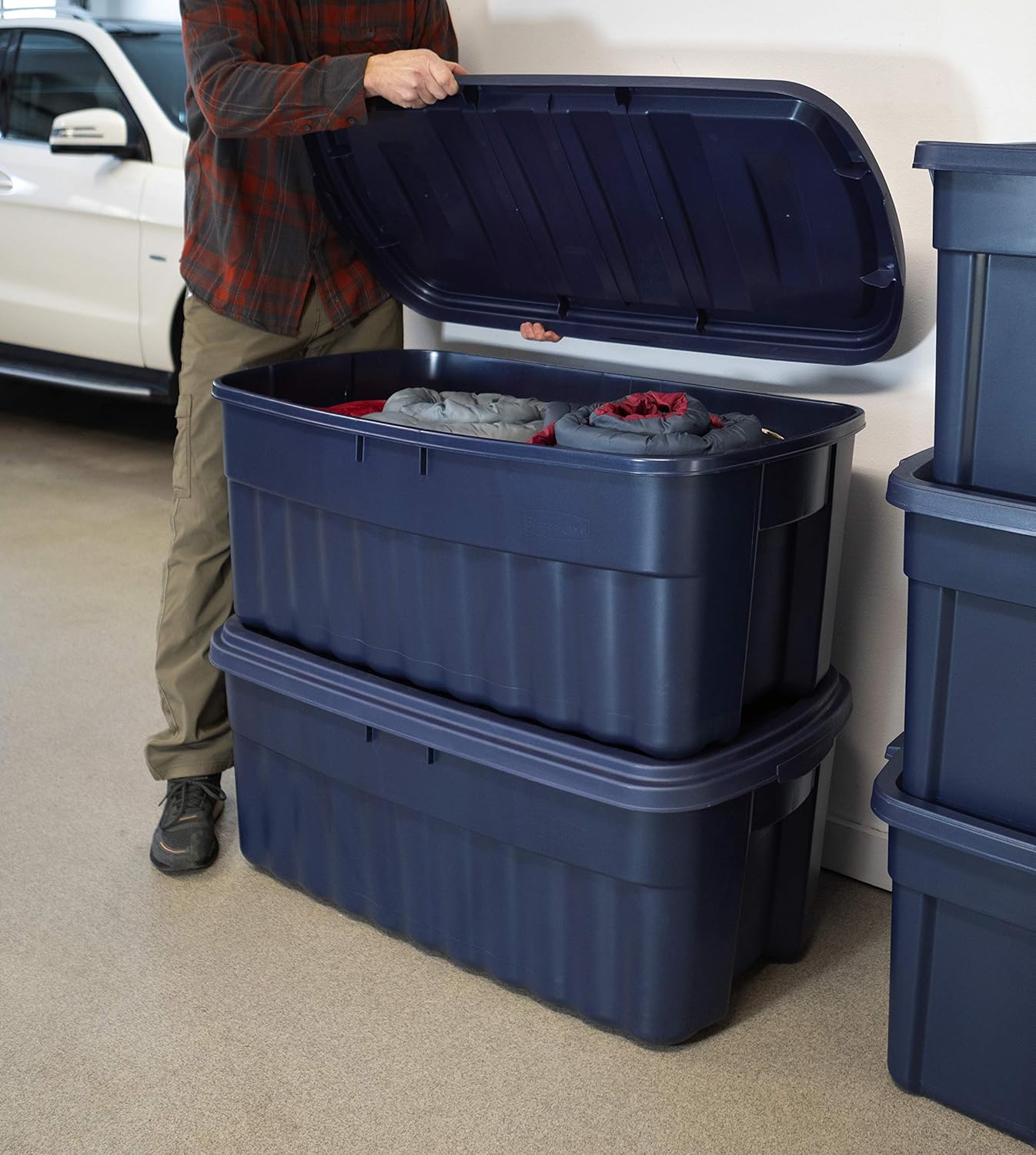 Rubbermaid 50 Gallon Roughneck️ Storage Tote Durable, Reusable, Plastic Storage Bin detail 6