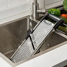 Mandoline Food Slicer, Adjustable Mandoline Slicer for Kitchen, Stainless Steel Mandolin Vegetable Chopper for Potato/Tomato/Onion, Vegetable Slicer Julienne Cutter with Cut-Resistant Gloves detail 6